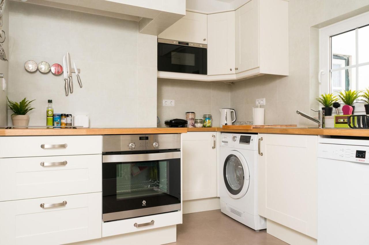 Stylish Lisbon Apartment In Alfama エクステリア 写真